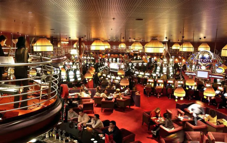 At casino Casino de Montreux