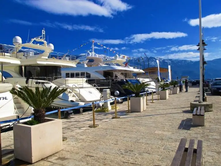 Embankment of the city with yachts